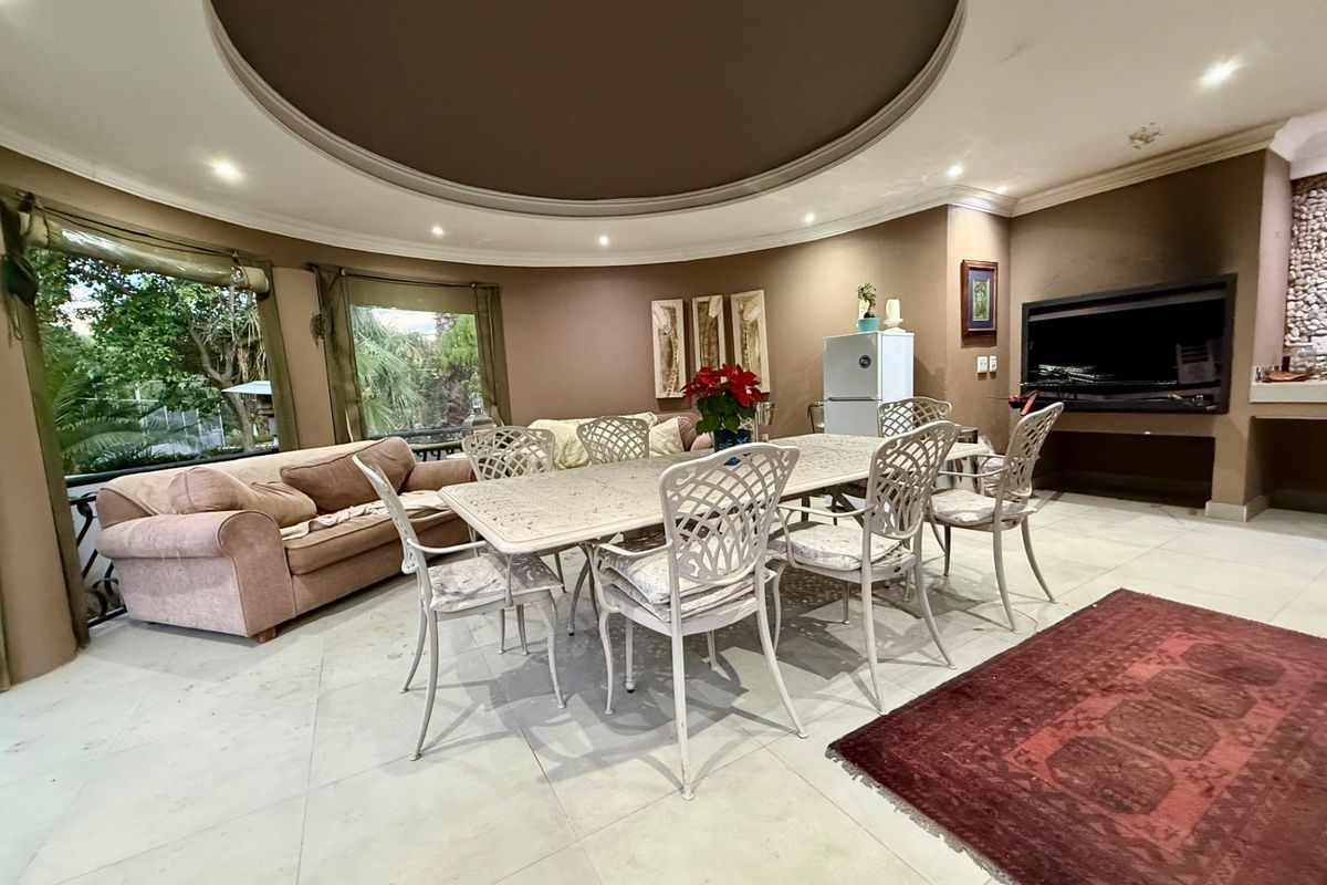 House For Sale In Bloemfontein - Photo 2