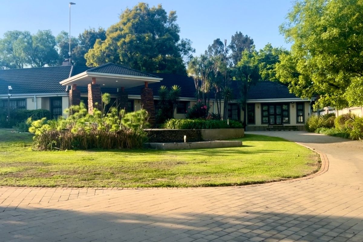 House Pending Sale In Vereeniging - Photo 5