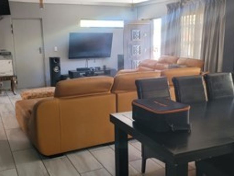 House For Sale In Kempton Park - Photo 6