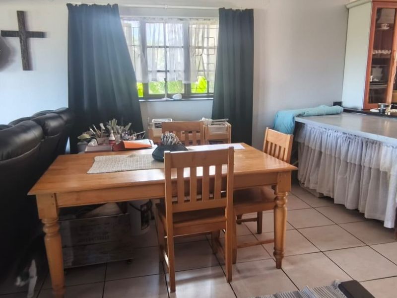 Townhouse For Sale In Port Edward - Photo 9