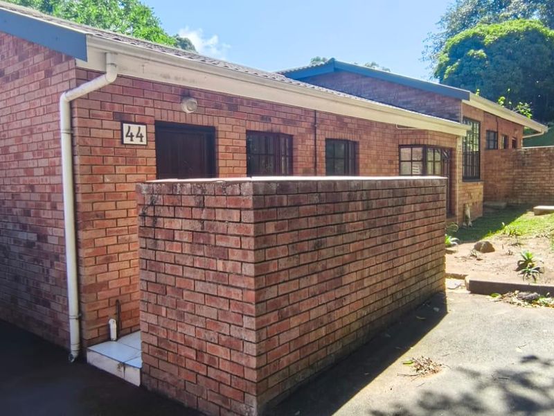 Townhouse For Sale In Margate - Photo 3