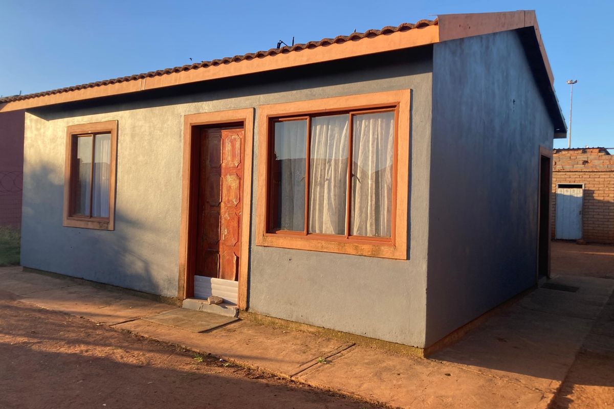 House For Sale In Boksburg - Photo 2