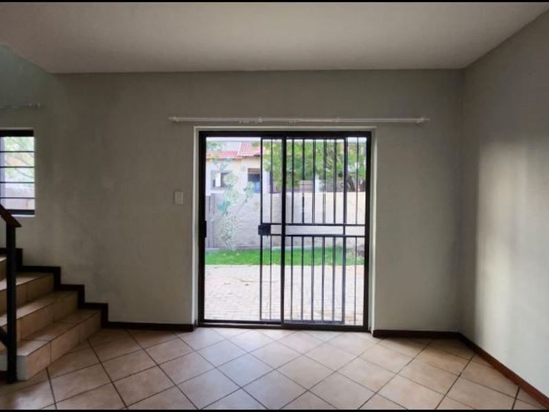 Townhouse For Sale In Midrand - Photo 8