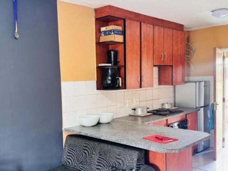 Apartment For Sale In Germiston - Photo 4