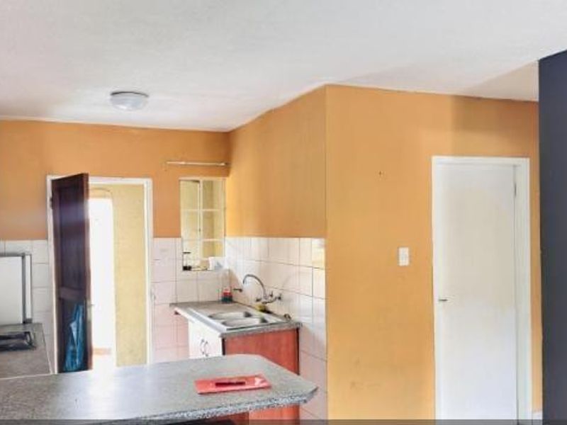 Apartment For Sale In Germiston - Photo 2