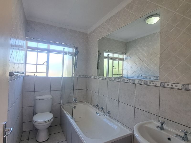 Townhouse For Sale In Midrand - Photo 7