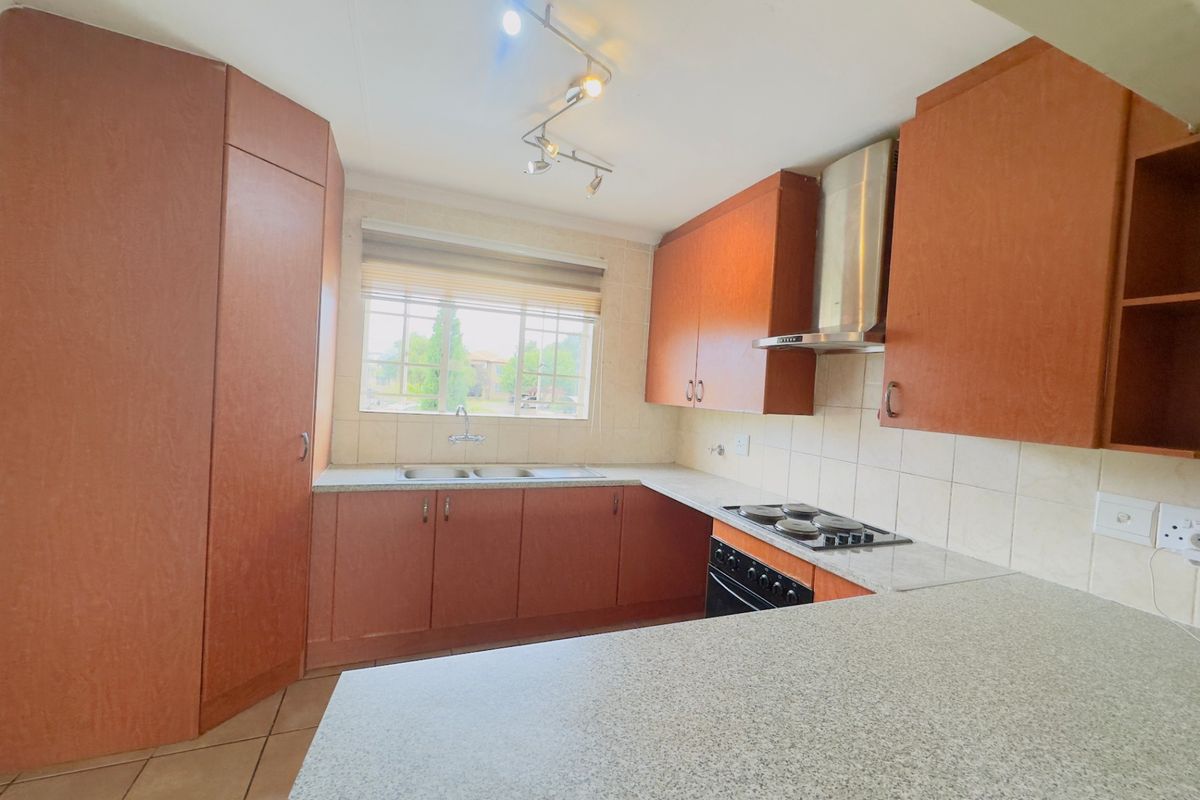 Townhouse For Sale In Midrand - Photo 5