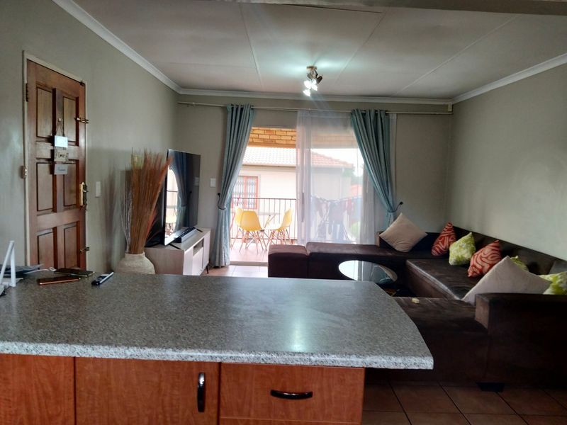 Townhouse For Sale In Midrand - Photo 5