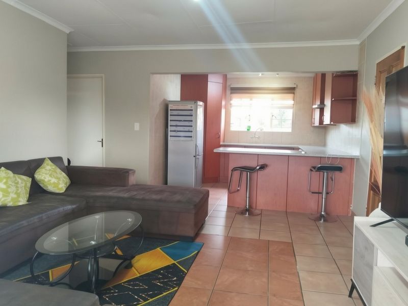 Townhouse For Sale In Midrand - Photo 4