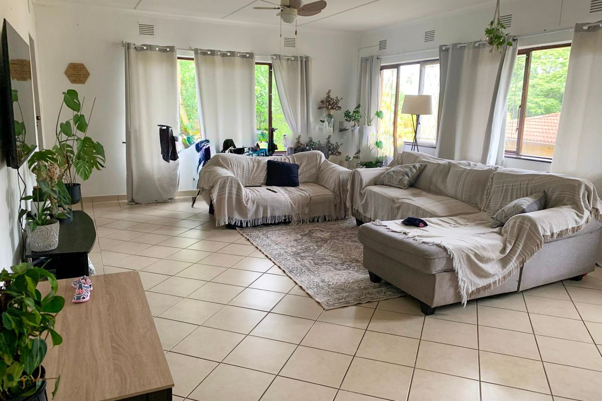 Townhouse Rental Monthly In Margate - Photo 5