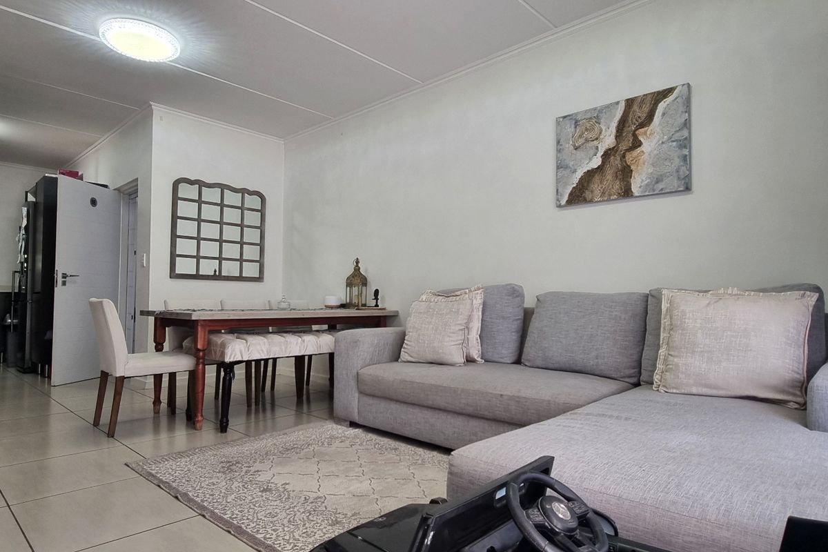 Apartment For Sale In Edenvale - Photo 5