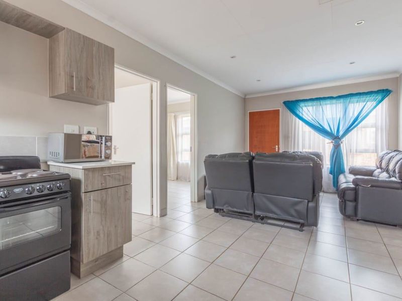 Townhouse For Sale In Boksburg - Photo 8