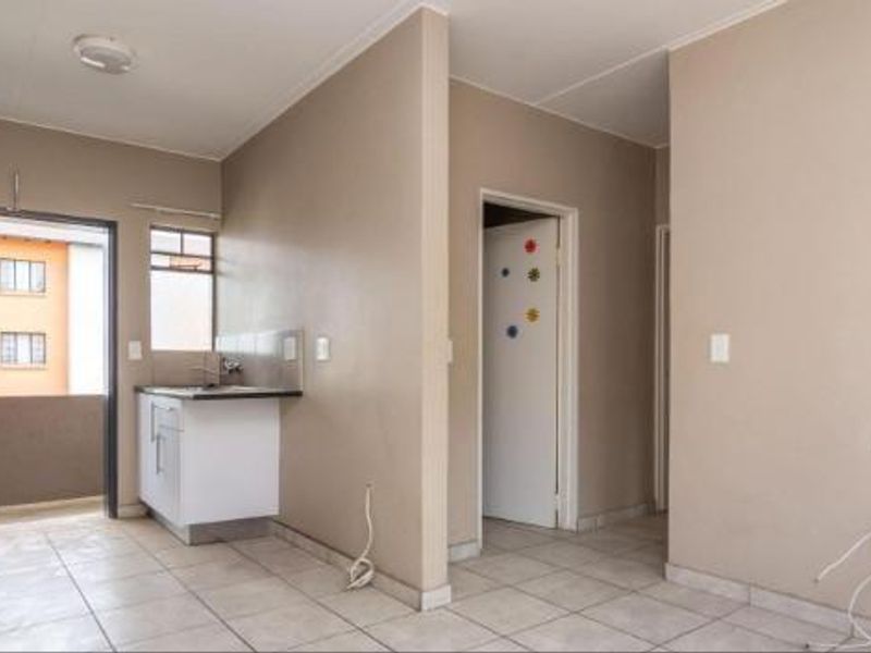 House For Sale In Roodepoort - Photo 5