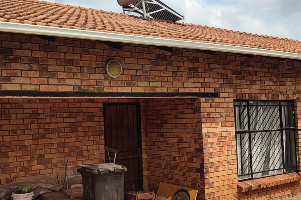 House For Sale In Boksburg - Photo 2