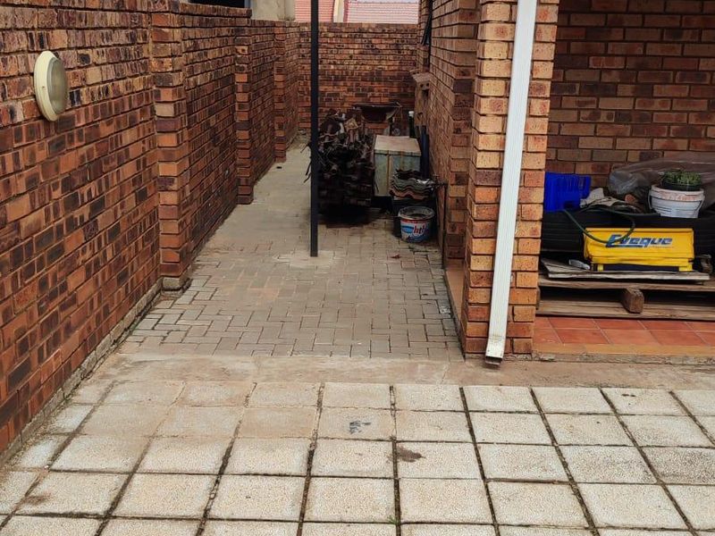 House For Sale In Boksburg - Photo 4