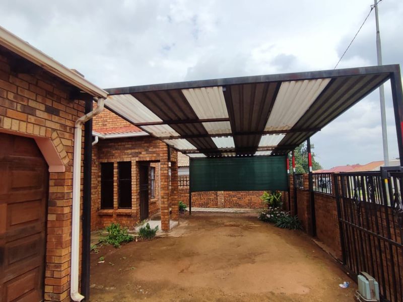 House For Sale In Boksburg - Photo 3