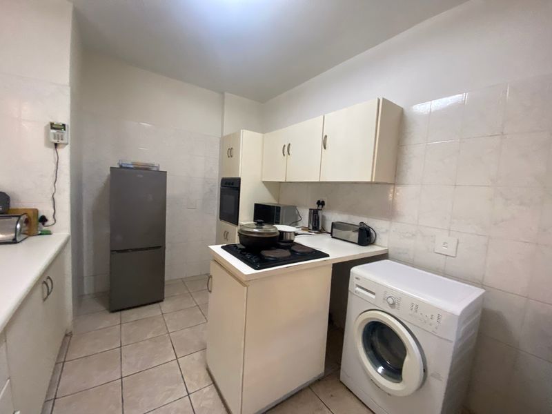 Townhouse Rental Monthly In Margate - Photo 9