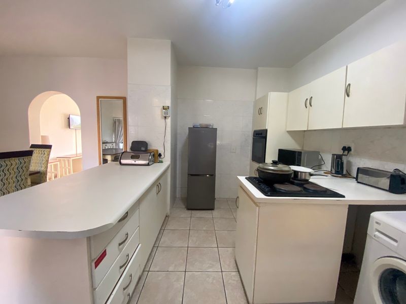 Townhouse Rental Monthly In Margate - Photo 8