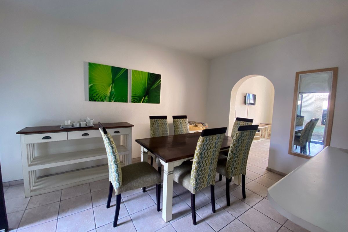 Townhouse Rental Monthly In Margate - Photo 4