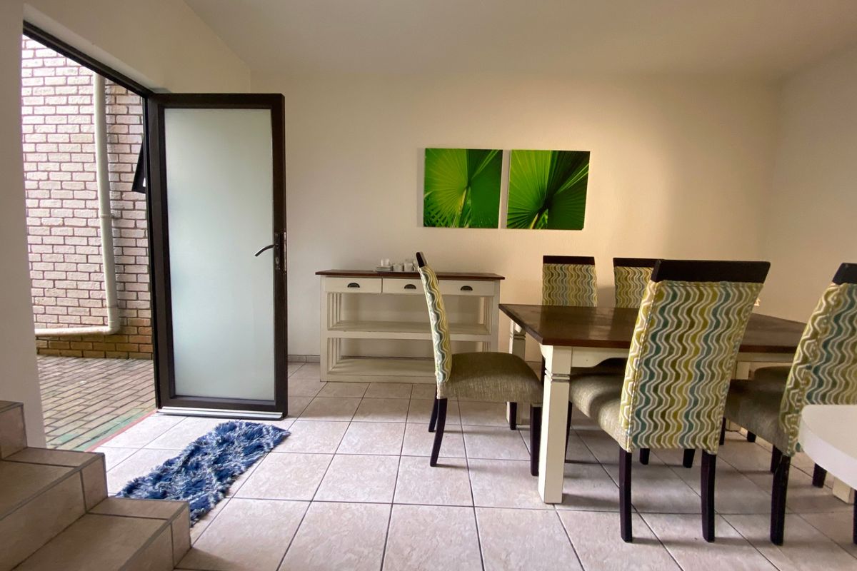 Townhouse Rental Monthly In Margate - Photo 3