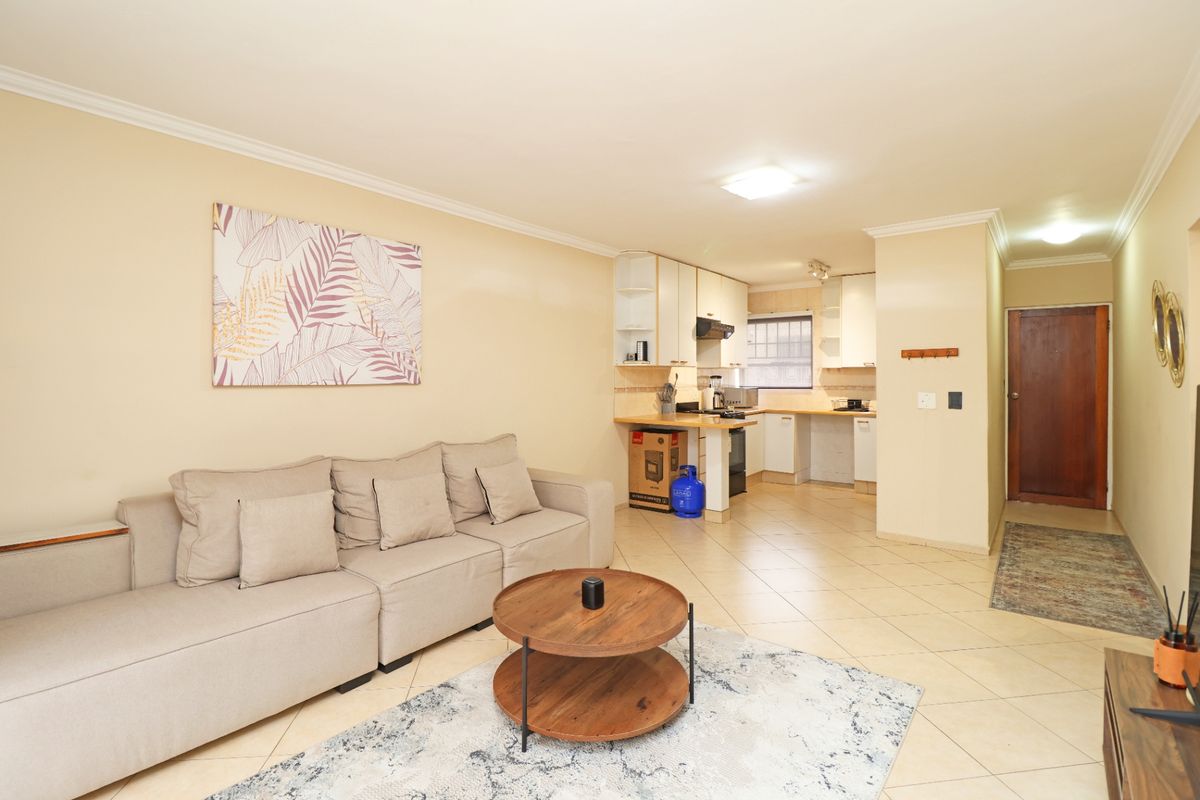 Townhouse For Sale In Johannesburg - Photo 3