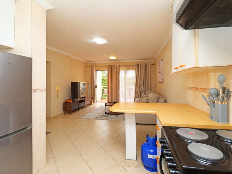 Townhouse For Sale In Johannesburg - Photo 8