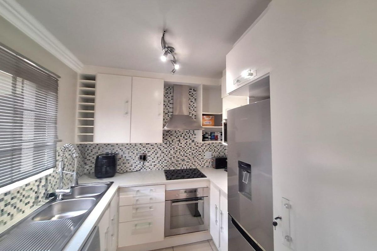 Apartment For Sale In Sandton - Photo 5