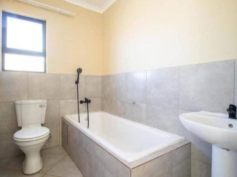 House For Sale In Boksburg - Photo 4