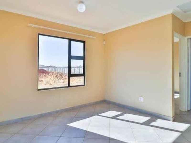 House For Sale In Boksburg - Photo 2