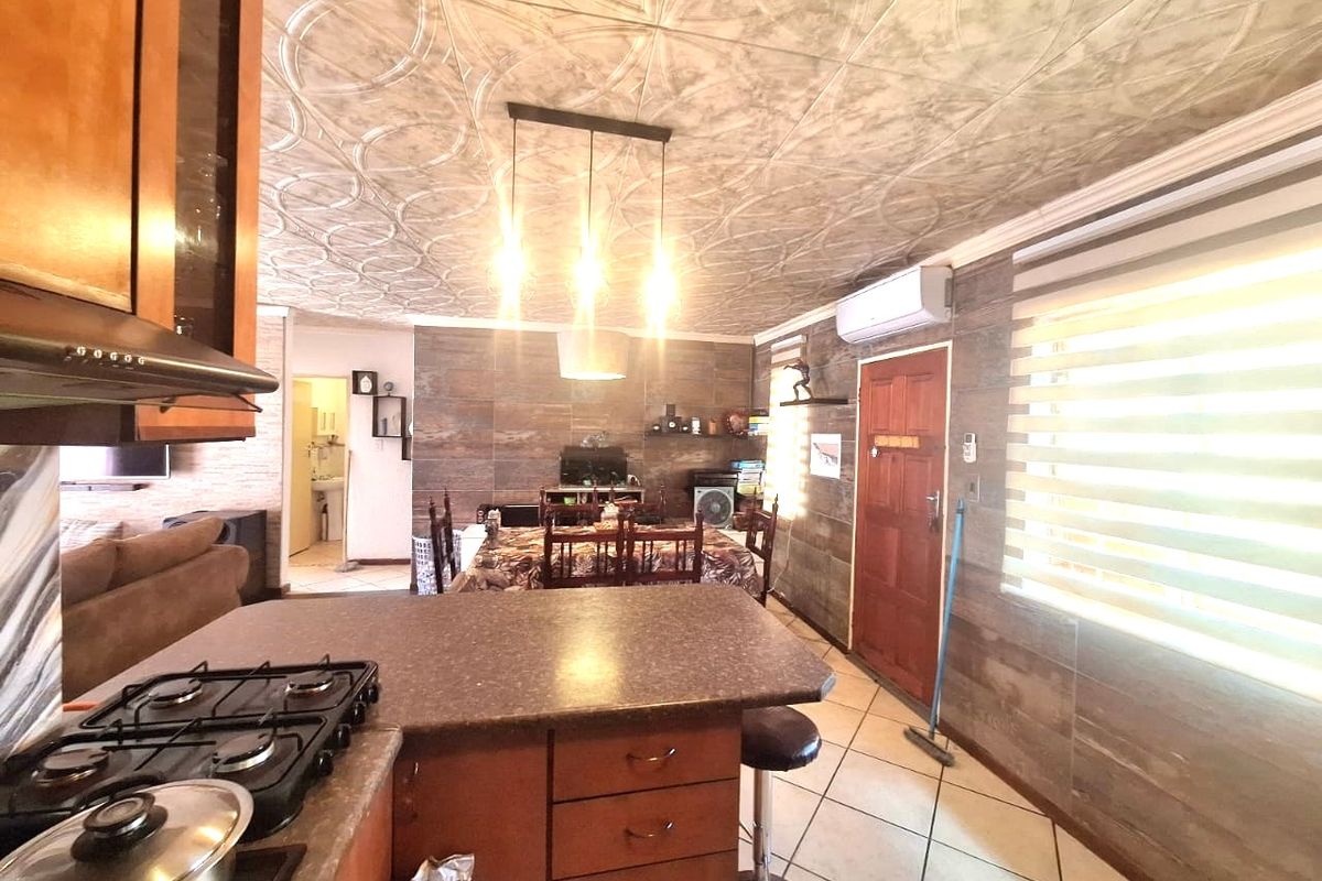 Townhouse For Sale In Midrand - Photo 2