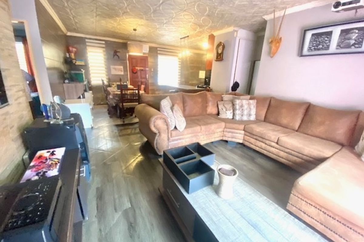 Townhouse For Sale In Midrand - Photo 2