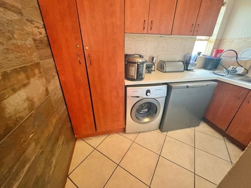 Townhouse For Sale In Midrand - Photo 7