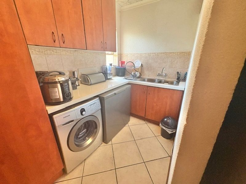 Townhouse For Sale In Midrand - Photo 5