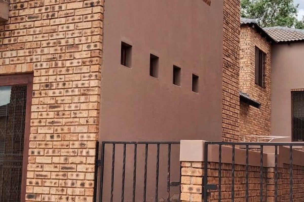 Townhouse For Sale In Roodepoort - Photo 5