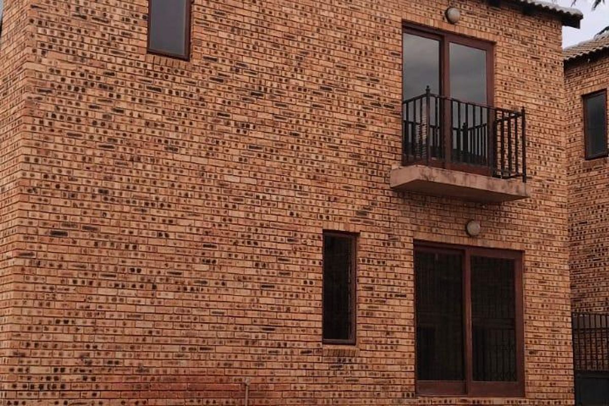Townhouse For Sale In Roodepoort - Photo 3