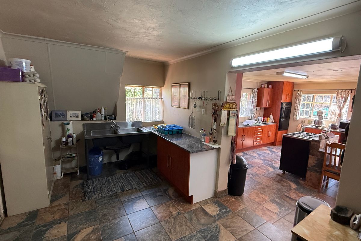 House For Sale In Walkerville - Photo 5