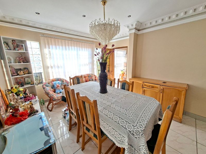 House For Sale In Phoenix - Photo 8