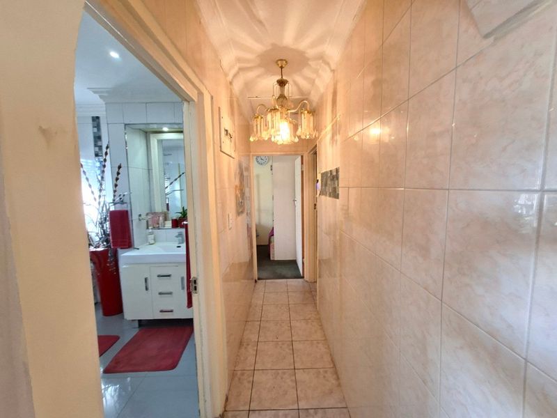 House For Sale In Phoenix - Photo 7