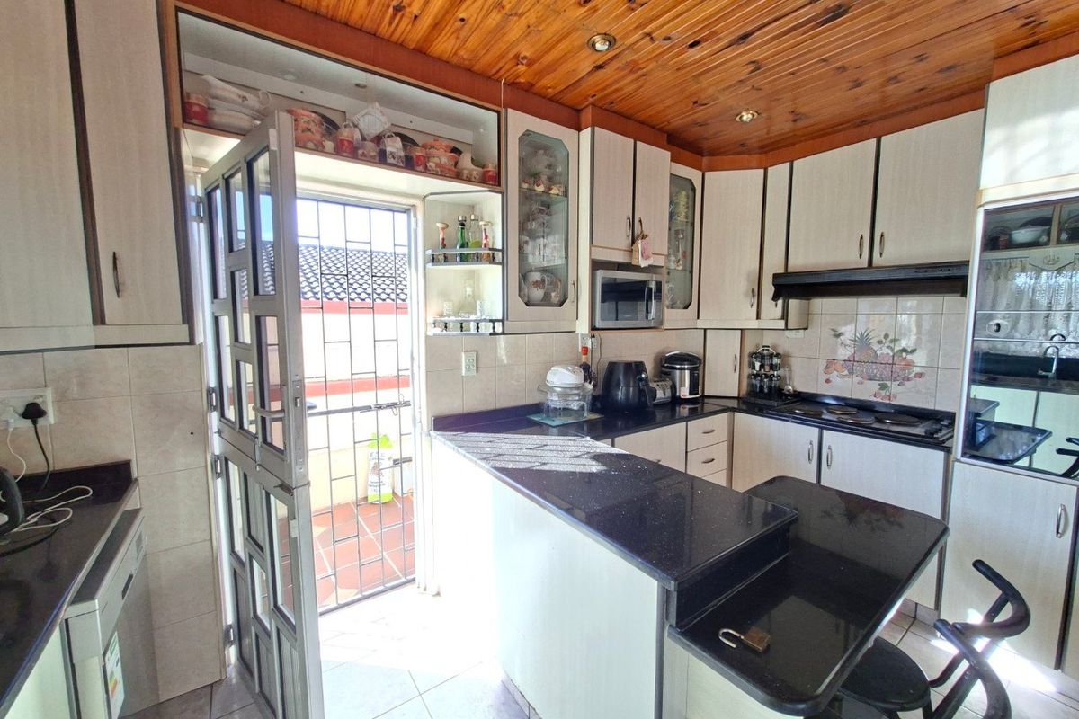 House For Sale In Phoenix - Photo 4