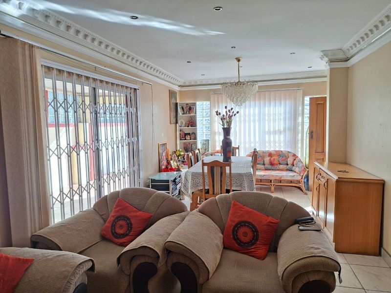 House For Sale In Phoenix - Photo 3