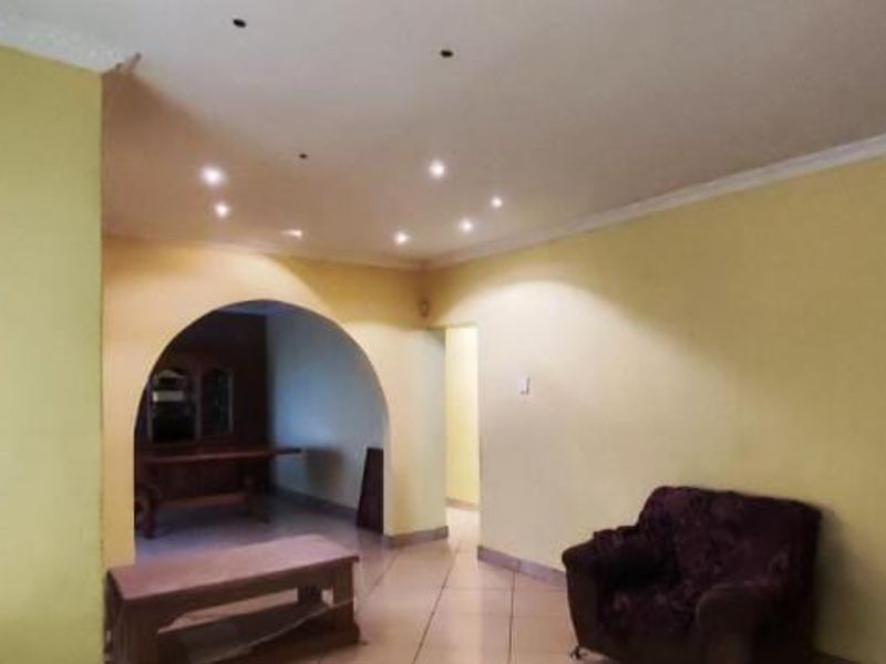 House For Sale In Benoni - Photo 9