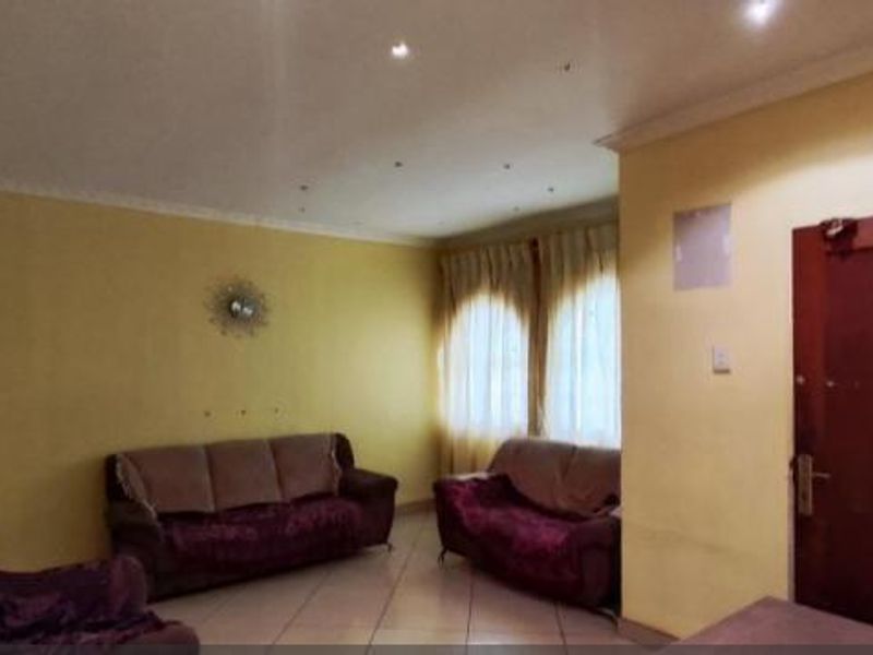 House For Sale In Benoni - Photo 5