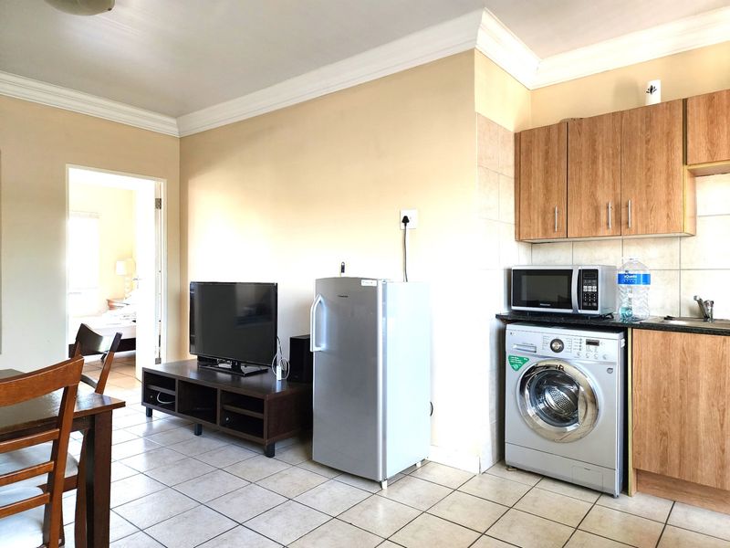 Apartment Rental Monthly In Sandton - Photo 3