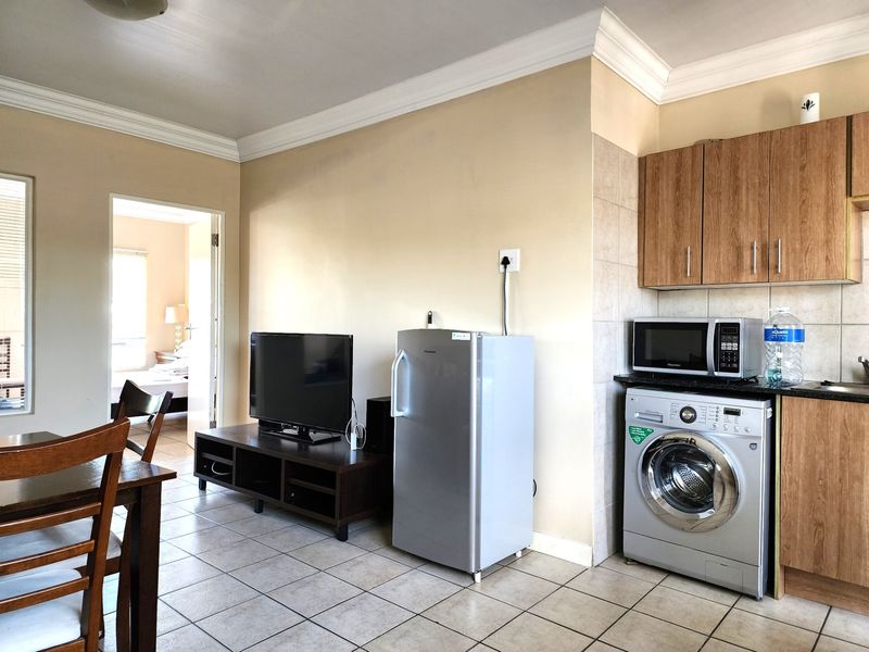 Apartment Rental Monthly In Sandton - Photo 4