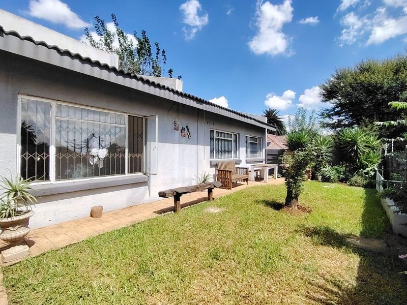 House For Sale In Alberton - Photo 3