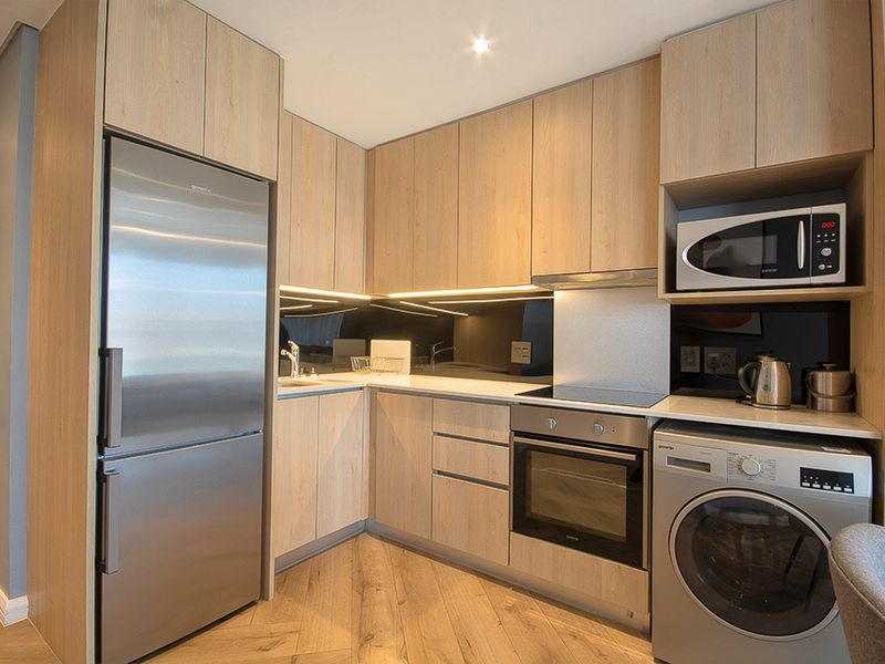 Apartment Rental Monthly In Sandton - Photo 7