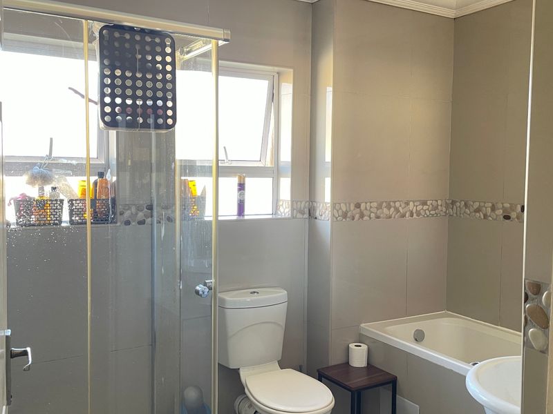 Townhouse For Sale In Benoni - Photo 5