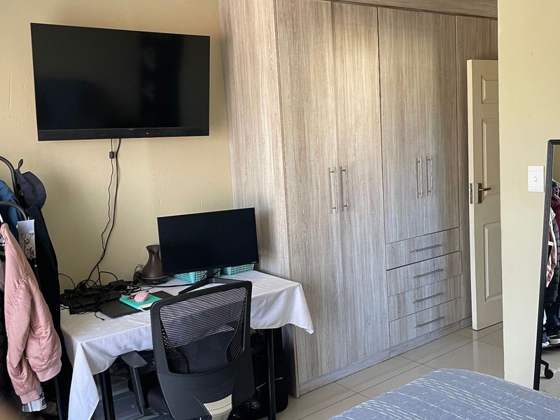 Townhouse For Sale In Benoni - Photo 4