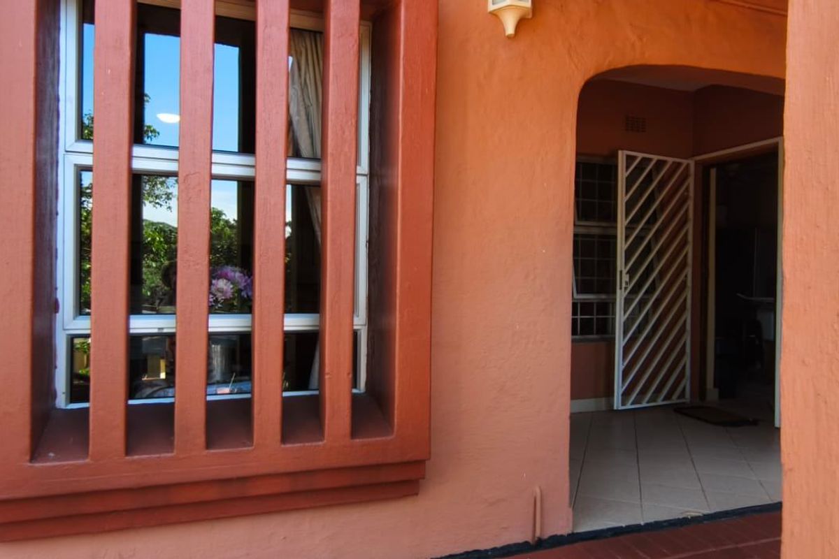 Apartment Rental Monthly In Trafalgar - Photo 3