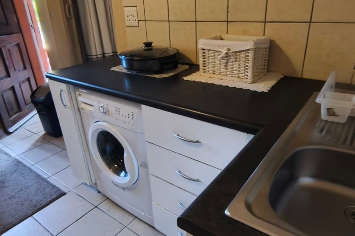 Apartment Rental Monthly In Trafalgar - Photo 5